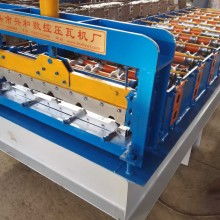  青島堡鑫紡紗設備機械廠 主營 梳棉機 加寬梳棉機 半