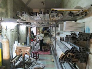 侯百多(個體經營)-提供拉網加工、印刷網框加工、網框定做加工、氣流紡紗架加工、量布機等